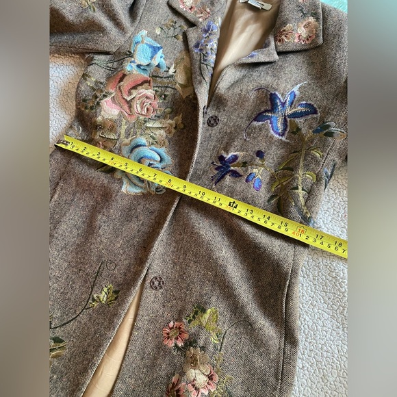 Gorgeous floral jacket! Boho embroidered flowers wool-blend tweed Nygard coat - Picture 15 of 16